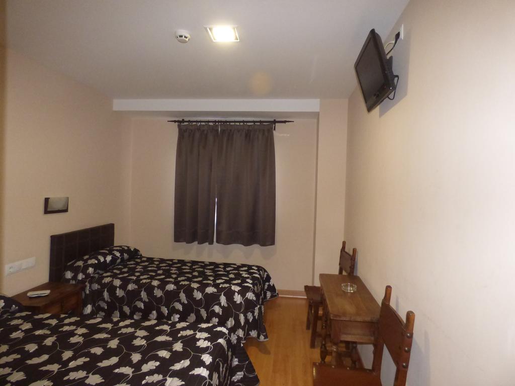 Hostal La Perdiz Sonseca Exteriér fotografie